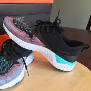 NEW Nike Sneakers Odyssey React 2 Flyknit